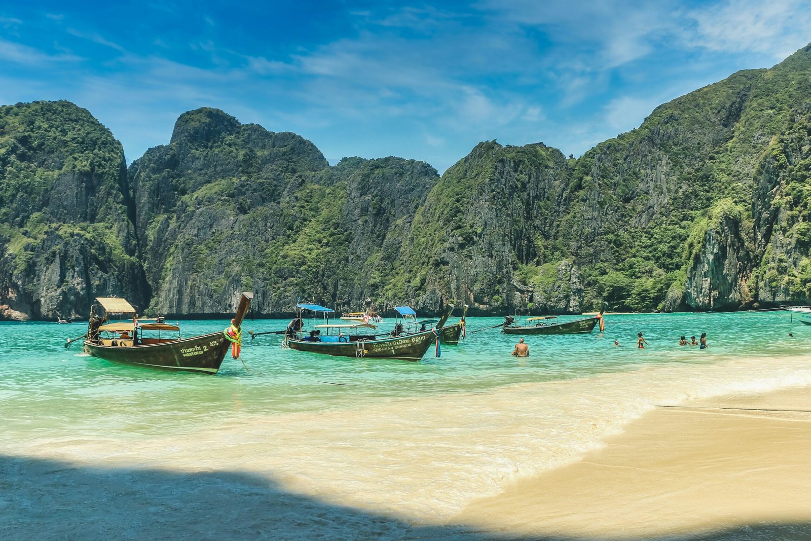 Top 10 Budget Friendly International Family Getaways – Indian Passport Holders, Pack Up Now!